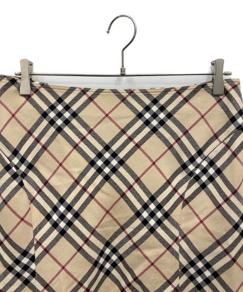 BURBERRY LONDON（バーバリーロンドン）BURBERRY LONDON (バーバリーロンドン) ノバチェックスカート ベージュ サイズ:44の古着・服飾アイテム