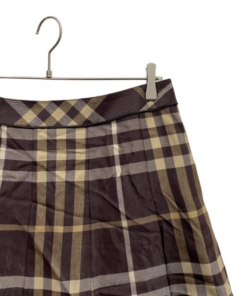 BURBERRY LONDON（バーバリーロンドン）BURBERRY LONDON (バーバリーロンドン) ナイロンスカート ブラウン サイズ:44の古着・服飾アイテム