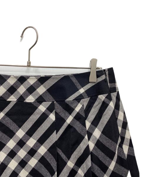 BURBERRY LONDON（バーバリーロンドン）BURBERRY LONDON (バーバリーロンドン) ウール混スカート ブラック サイズ:44の古着・服飾アイテム
