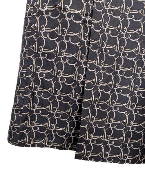 BURBERRY LONDON（バーバリーロンドン）BURBERRY LONDON (バーバリーロンドン) 総柄スカート ネイビー サイズ:46の古着・服飾アイテム