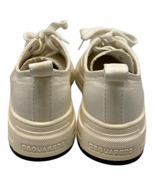 DSQUARED2（ディースクエアード）DSQUARED2 (ディースクエアード) ベルリン キャンバススニーカー ホワイト サイズ:35の古着・服飾アイテム