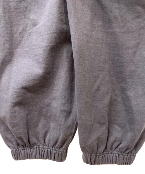 thisisneverthat（ディスイズネバーザット）thisisneverthat (ディスイズネバーザット) T.S.N. Heart Sweatpant グレー サイズ:Lの古着・服飾アイテム