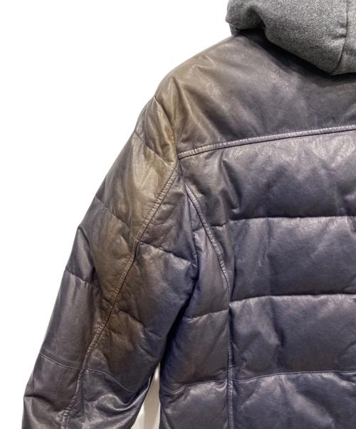 PRODUZIONE T'SINT LOT NO.A（プロドゥツィオーネ・ティ・シント・ロット・ノー・エー）PRODUZIONE T'SINT LOT NO.A (プロドゥツィオーネ・ティ・シント・ロット・ノー・エー) レザーダウンジャケット ネイビー サイズ:48の古着・服飾アイテム