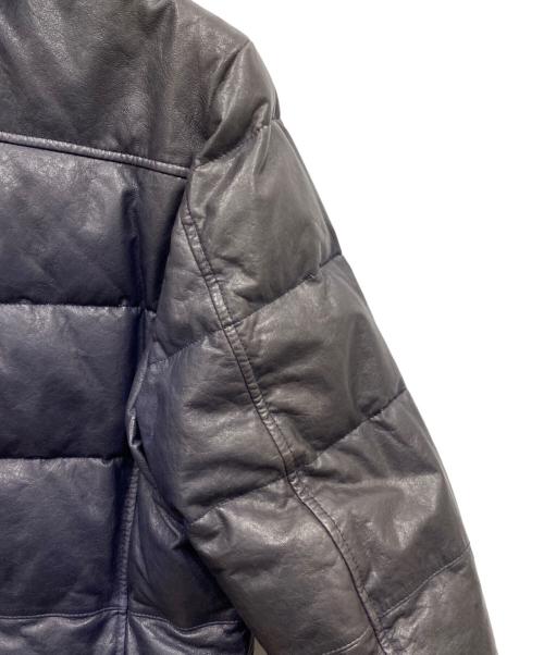 PRODUZIONE T'SINT LOT NO.A（プロドゥツィオーネ・ティ・シント・ロット・ノー・エー）PRODUZIONE T'SINT LOT NO.A (プロドゥツィオーネ・ティ・シント・ロット・ノー・エー) レザーダウンジャケット ネイビー サイズ:48の古着・服飾アイテム