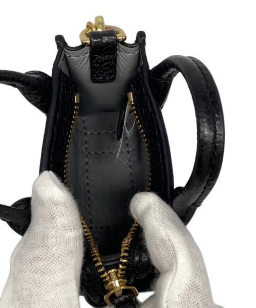 MARC JACOBS（マークジェイコブス）MARC JACOBS (マークジェイコブス) ザ レザー ナノ トート チャーム ブラックの古着・服飾アイテム