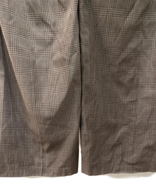 ARMANI COLLEZIONI（アルマーニ コレツィオーニ）ARMANI COLLEZIONI (アルマーニ コレツィオーニ) チェックパンツ ブラウン サイズ:52の古着・服飾アイテム