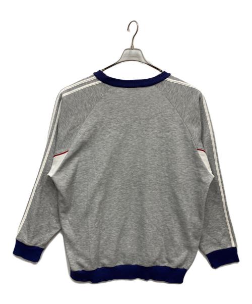 adidas（アディダス）adidas (アディダス) クルーネックスウェット グレー サイズ:2XOの古着・服飾アイテム