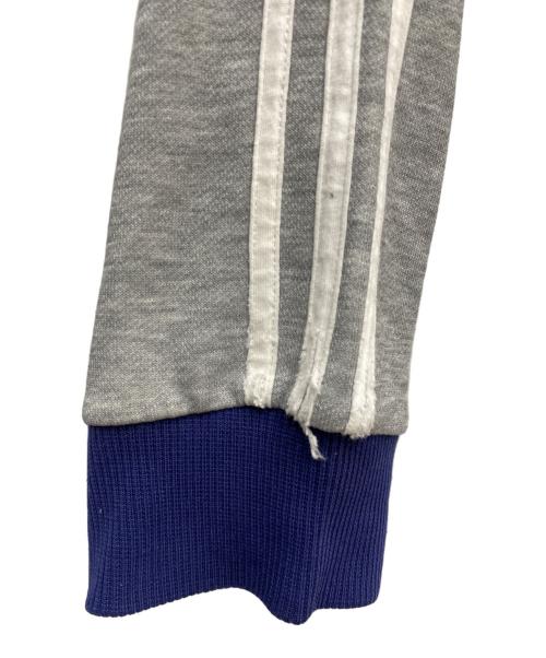 adidas（アディダス）adidas (アディダス) クルーネックスウェット グレー サイズ:2XOの古着・服飾アイテム