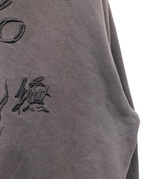 A'GEM/9×.kom（エージェムナイン×ドットコム）A'GEM/9×.kom (エージェムナイン×ドットコム) 猫キョンシージップパーカー グレー サイズ:freeの古着・服飾アイテム