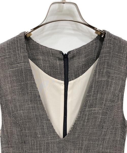SHENERY（シーナリー）SHENERY (シーナリー) からみ織Vネックワンピース ベージュ サイズ:36の古着・服飾アイテム
