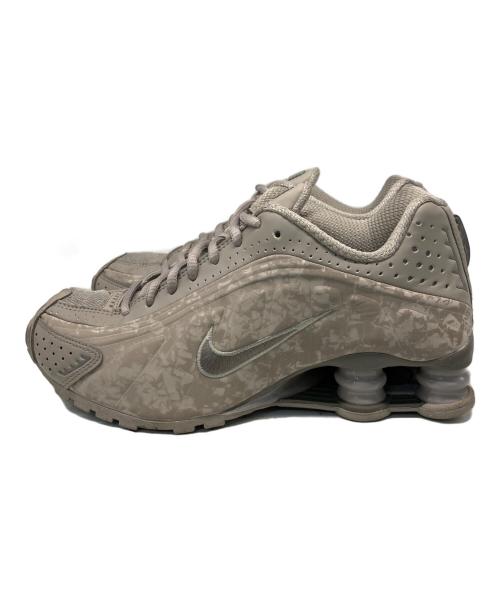 NIKE（ナイキ）NIKE (ナイキ) SHOX R4 グレー サイズ:23の古着・服飾アイテム