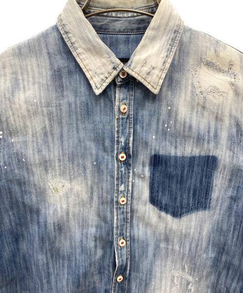 DSQUARED2（ディースクエアード）DSQUARED2 (ディースクエアード) Distressed Cotton Denim Long Sleeve Shirt ブルー サイズ:42の古着・服飾アイテム