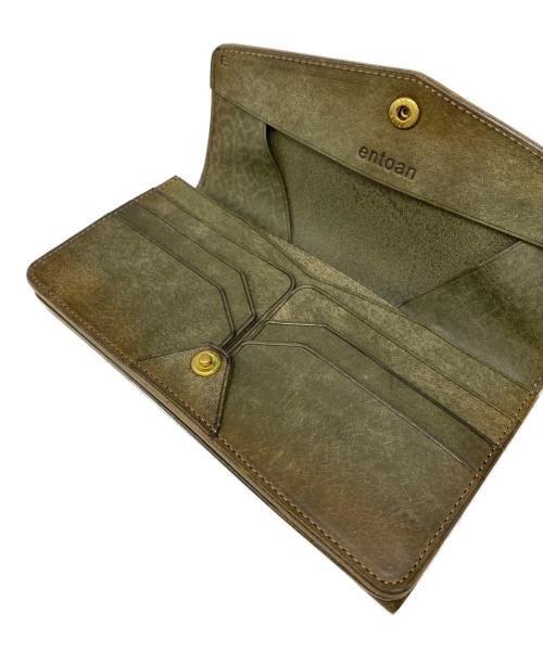 entoan（エントアン）entoan (エントアン) レザー長財布 カーキの古着・服飾アイテム