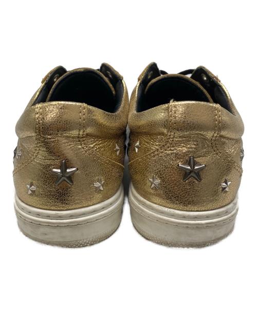 JIMMY CHOO（ジミーチュウ）JIMMY CHOO (ジミーチュウ) CASH スタッズスニーカー ゴールド サイズ:41の古着・服飾アイテム