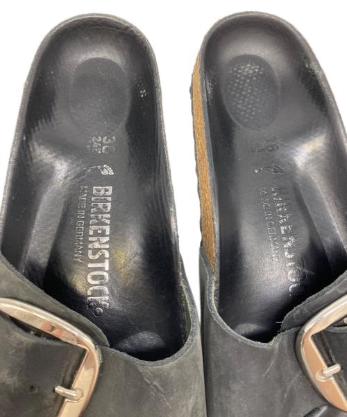 BIRKENSTOCK（ビルケンシュトック）BIRKENSTOCK (ビルケンシュトック) マリッド ビッグバックルサンダル ブラック サイズ:24.5cmの古着・服飾アイテム