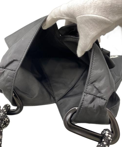 OUTDOOR（アウトドア）OUTDOOR (アウトドア) Risley (リズレー) トライアングルミニフリルBAG ブラックの古着・服飾アイテム