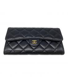 CHANEL（シャネル）の古着「クラシックロングフラップウォレット」｜ブラック