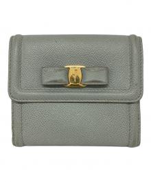 Salvatore Ferragamo（サルヴァトーレ フェラガモ）の古着「2つ折り財布」｜グリーン