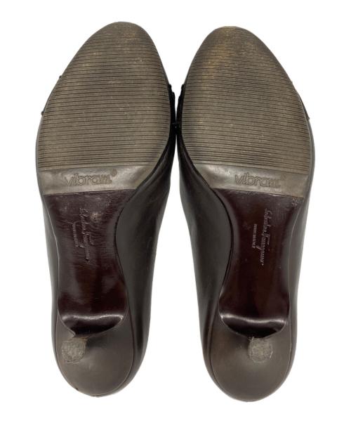 Salvatore Ferragamo（サルヴァトーレ フェラガモ）Salvatore Ferragamo (サルヴァトーレ フェラガモ) ヴァラリボンパンプス ブラック サイズ:SIZE 5　1/2の古着・服飾アイテム
