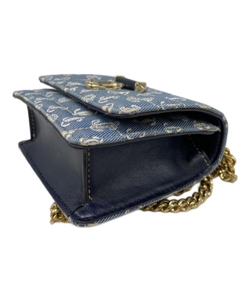 JIMMY CHOO（ジミーチュウ）JIMMY CHOO (ジミーチュウ) JC総柄チェーンショルダーバッグ インディゴの古着・服飾アイテム