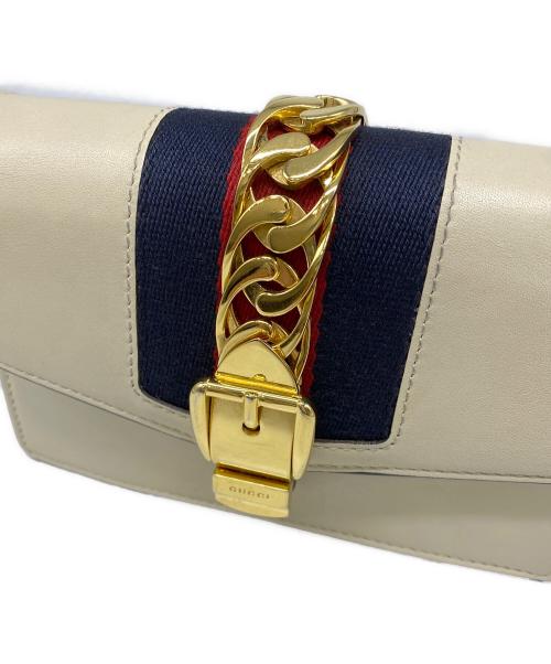 GUCCI（グッチ）GUCCI (グッチ) シルヴィ ミニチェーンショルダーバッグ ベージュの古着・服飾アイテム