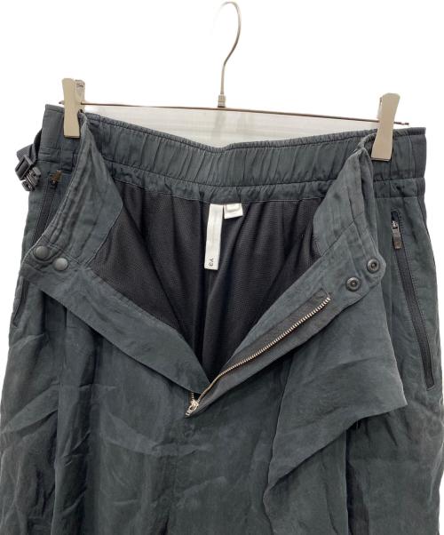 Y-3（ワイスリー）Y-3 (ワイスリー) M SHADE SANDED CUPRO SHORTS グレー サイズ:Sの古着・服飾アイテム