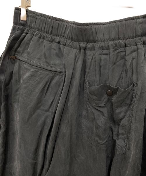 Y-3（ワイスリー）Y-3 (ワイスリー) M SHADE SANDED CUPRO SHORTS グレー サイズ:Sの古着・服飾アイテム