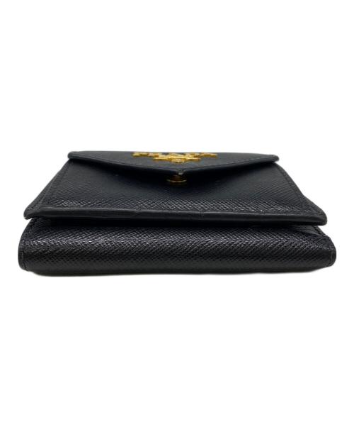 PRADA（プラダ）PRADA (プラダ) サフィアーノ3つ折り財布 ブラックの古着・服飾アイテム
