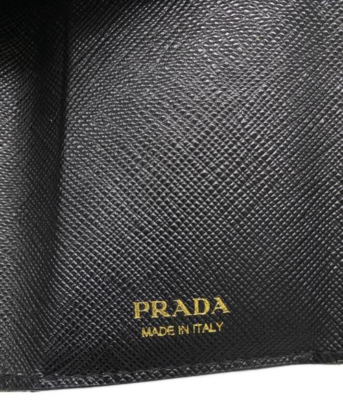 PRADA（プラダ）PRADA (プラダ) サフィアーノ3つ折り財布 ブラックの古着・服飾アイテム