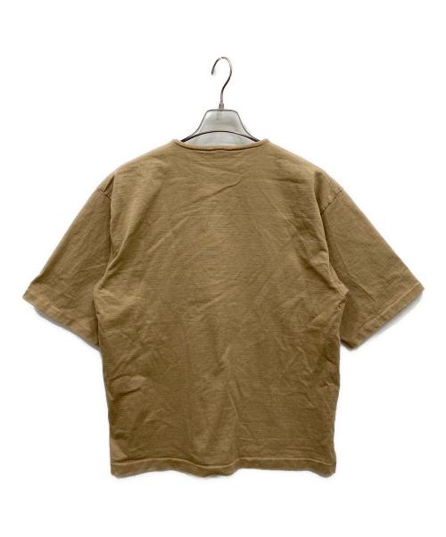 AURALEE（オーラリー）AURALEE (オーラリー) STAND UP HENLEY NECK TEE ベージュ サイズ:3の古着・服飾アイテム