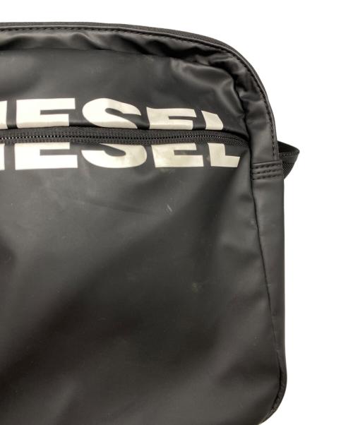 DIESEL（ディーゼル）DIESEL (ディーゼル) ロゴナイロンショルダーバッグ ブラックの古着・服飾アイテム
