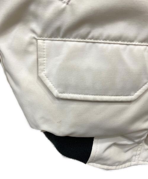 CANADA GOOSE（カナダグース）CANADA GOOSE (カナダグース) CHILLIWACK BOMBER FUSION FIT ホワイト サイズ:XSの古着・服飾アイテム