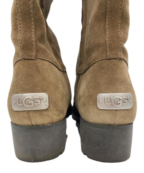 UGG（アグ）UGG (アグ) サイドジップムートンロングブーツ ベージュ サイズ:25の古着・服飾アイテム