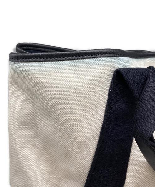 BALENCIAGA（バレンシアガ）BALENCIAGA (バレンシアガ) CABAS カバ キャンバストートバッグ ホワイトの古着・服飾アイテム