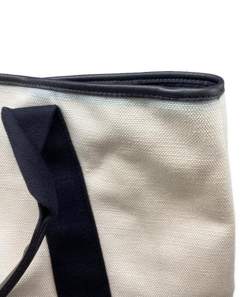 BALENCIAGA（バレンシアガ）BALENCIAGA (バレンシアガ) CABAS カバ キャンバストートバッグ ホワイトの古着・服飾アイテム