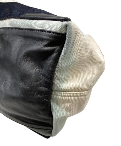 BALENCIAGA（バレンシアガ）BALENCIAGA (バレンシアガ) CABAS カバ キャンバストートバッグ ホワイトの古着・服飾アイテム