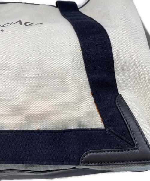 BALENCIAGA（バレンシアガ）BALENCIAGA (バレンシアガ) CABAS カバ キャンバストートバッグ ホワイトの古着・服飾アイテム