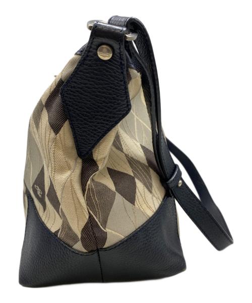 Vivienne Westwood（ヴィヴィアンウエストウッド）Vivienne Westwood (ヴィヴィアンウエストウッド) アーガイルオーブモチーフショルダーバッグ ベージュの古着・服飾アイテム