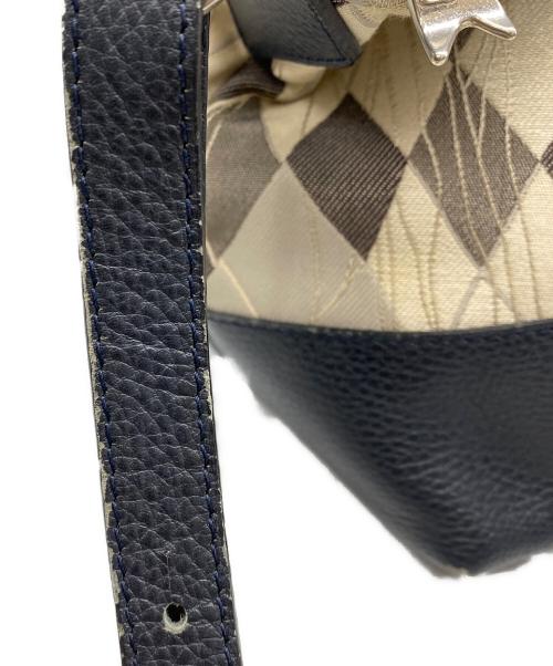 Vivienne Westwood（ヴィヴィアンウエストウッド）Vivienne Westwood (ヴィヴィアンウエストウッド) アーガイルオーブモチーフショルダーバッグ ベージュの古着・服飾アイテム