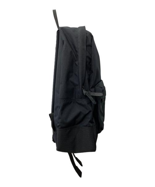 PALACE（パレス）PALACE (パレス) CORDURA TRI-BACKPACK ブラックの古着・服飾アイテム