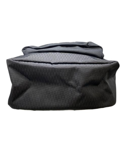 PALACE（パレス）PALACE (パレス) CORDURA TRI-BACKPACK ブラックの古着・服飾アイテム