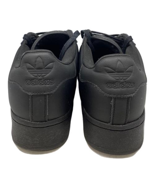 adidas（アディダス）adidas (アディダス) スニーカー ブラック サイズ:27.5cmの古着・服飾アイテム