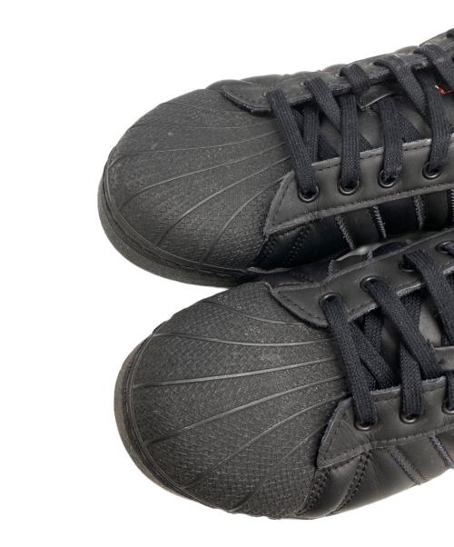adidas（アディダス）adidas (アディダス) スニーカー ブラック サイズ:27.5cmの古着・服飾アイテム