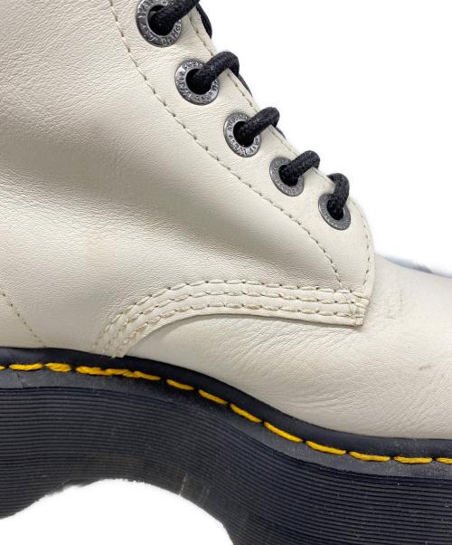 Dr.Martens（ドクターマーチン）Dr.Martens (ドクターマーチン) 1460 PASCAL MAX 8ホールブーツ ホワイト サイズ:SIZE UKの古着・服飾アイテム
