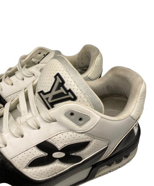 LOUIS VUITTON（ルイ ヴィトン）LOUIS VUITTON (ルイ ヴィトン) LV TRAINER SNEAKER ホワイト×ブラック サイズ:7 1/2の古着・服飾アイテム