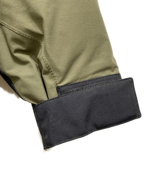 THE NORTH FACE（ザ ノース フェイス）THE NORTH FACE (ザ ノース フェイス) マウンテンダウンジャケット ブラック×グリーン サイズ:Mの古着・服飾アイテム