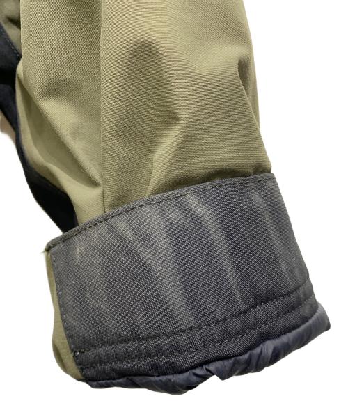 THE NORTH FACE（ザ ノース フェイス）THE NORTH FACE (ザ ノース フェイス) マウンテンダウンジャケット ブラック×グリーン サイズ:Mの古着・服飾アイテム