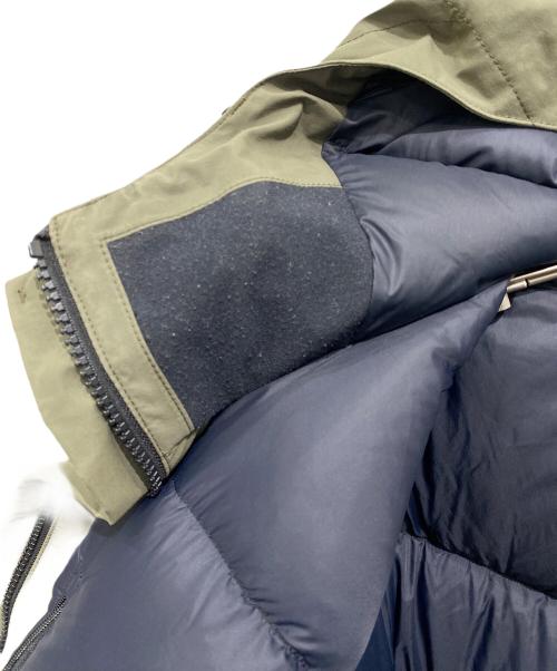 THE NORTH FACE（ザ ノース フェイス）THE NORTH FACE (ザ ノース フェイス) マウンテンダウンジャケット ブラック×グリーン サイズ:Mの古着・服飾アイテム