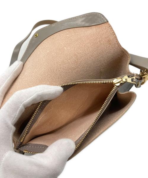 GLENROYAL（グレンロイヤル）GLENROYAL (グレンロイヤル) ストラップ付きフルブライドルレザーミディアムパース ベージュ サイズ:なしの古着・服飾アイテム