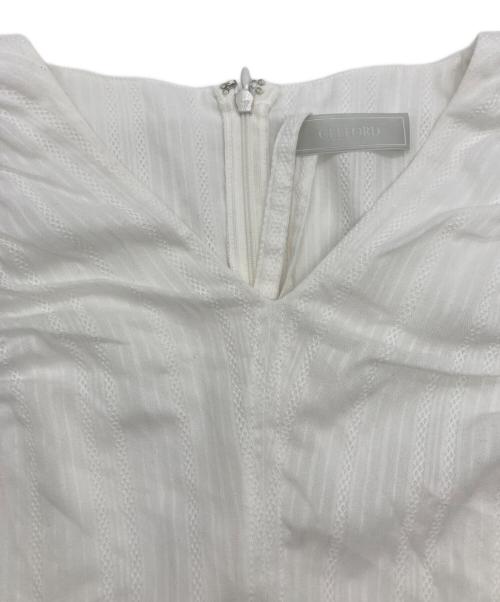 CELFORD（セルフォード）CELFORD (セルフォード) ストライプジャガードワンピース ホワイト サイズ:Ｓの古着・服飾アイテム